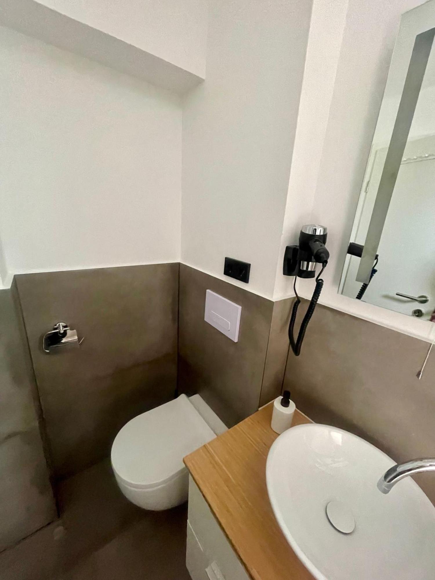 Enna Apartment C Perfect Location 梅杜林 外观 照片
