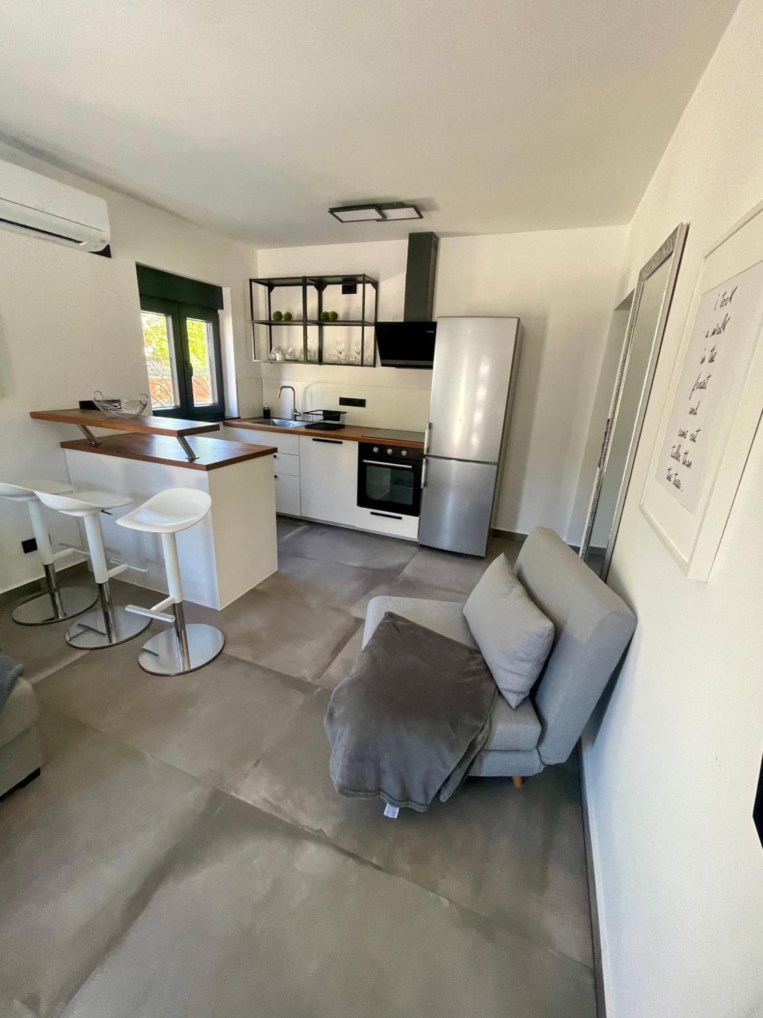Enna Apartment C Perfect Location 梅杜林 外观 照片