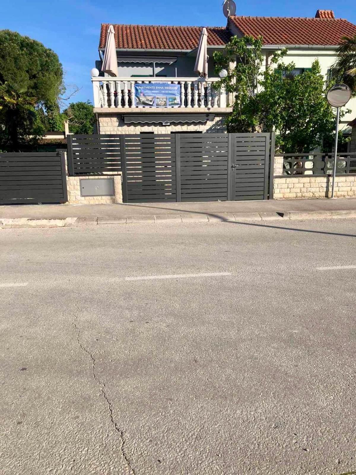 Enna Apartment C Perfect Location 梅杜林 外观 照片